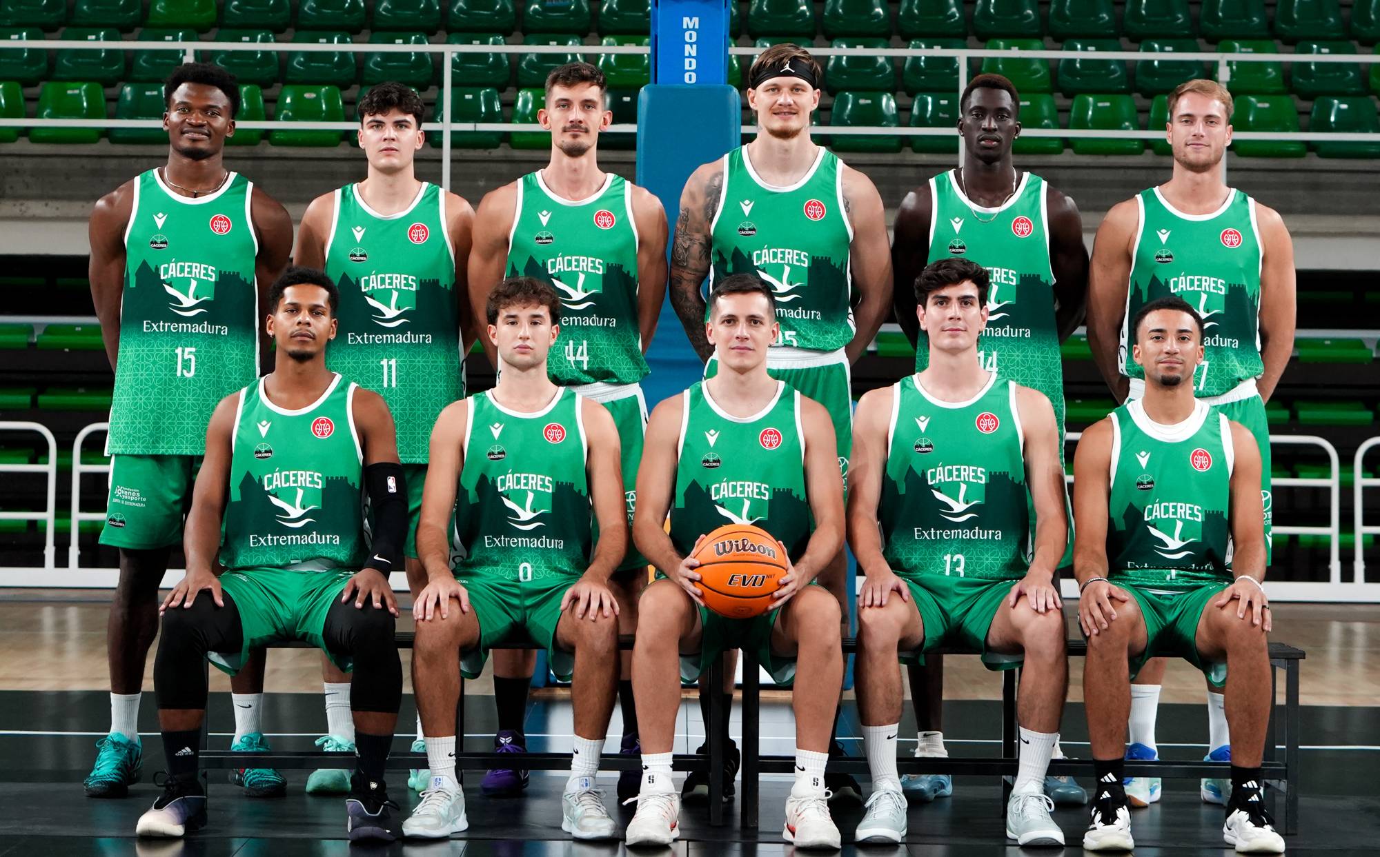 La plantilla 2026-27 del Cáceres en el Multiusos